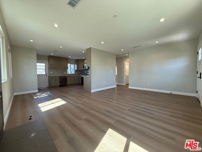 Building Photo - 6403 Gentry Ave