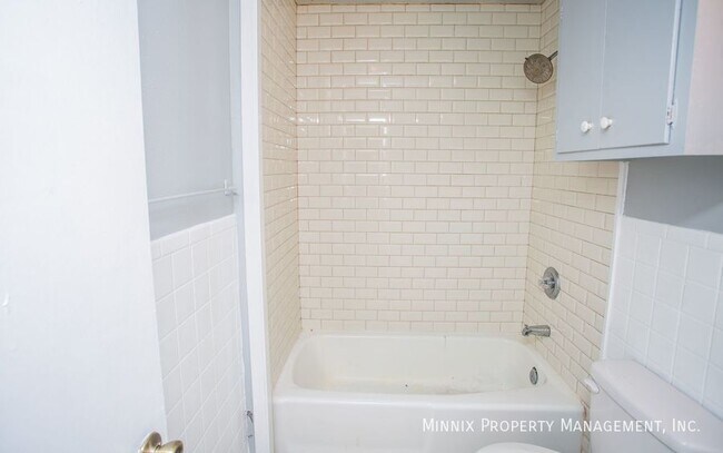 Building Photo - 3104 Ave. N-