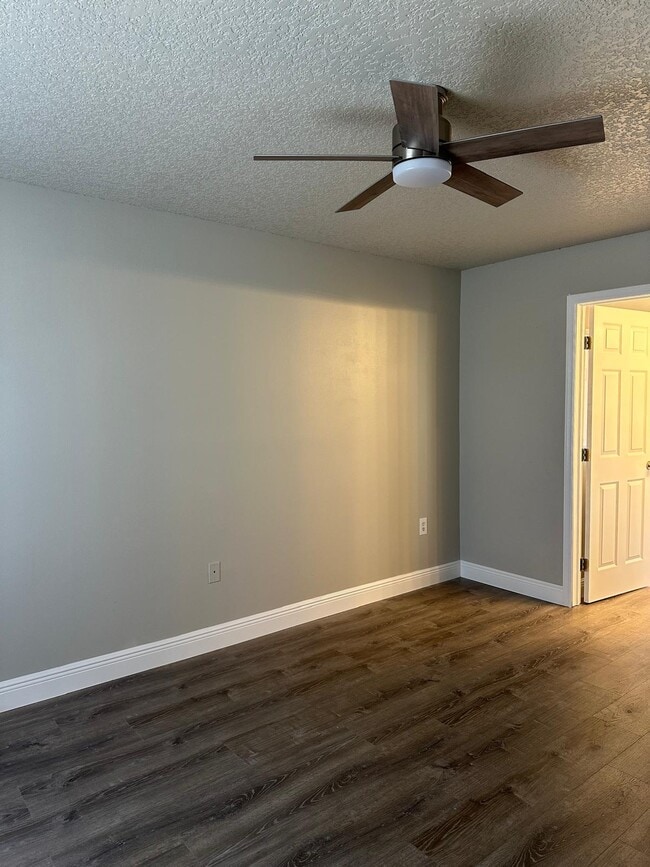 Building Photo - 790 Gillen Ave NW