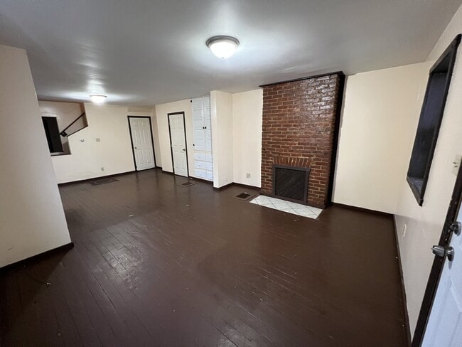 Building Photo - 601 - 603 S Ray Street