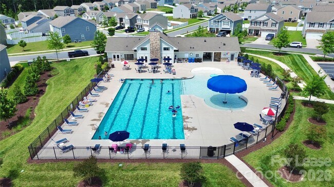 Building Photo - 136 Preston Rd