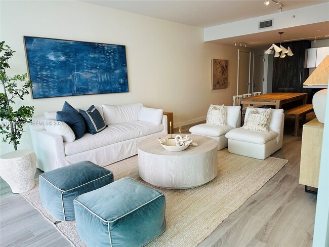 Building Photo - 3131 NE 7th Ave