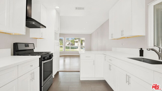 Building Photo - 10422 El Rancho Dr