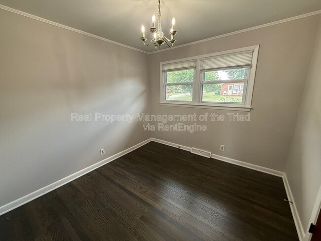 Building Photo - 2700 Brightwood Ct