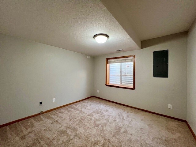 Building Photo - 6814 Riviera Ct