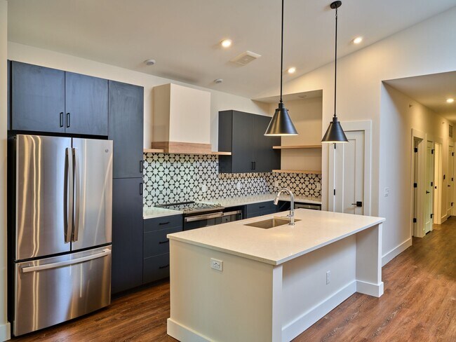 Building Photo - Tributary 50 Unit 209