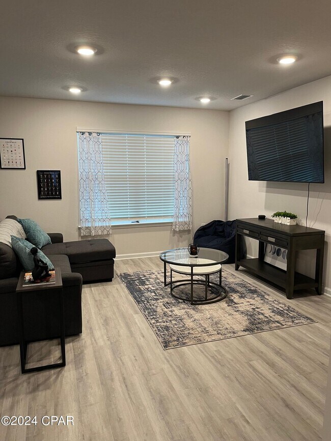 Building Photo - 6420 Slabinski Ln