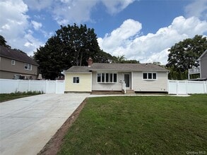 Building Photo - 3 Grand Haven Dr