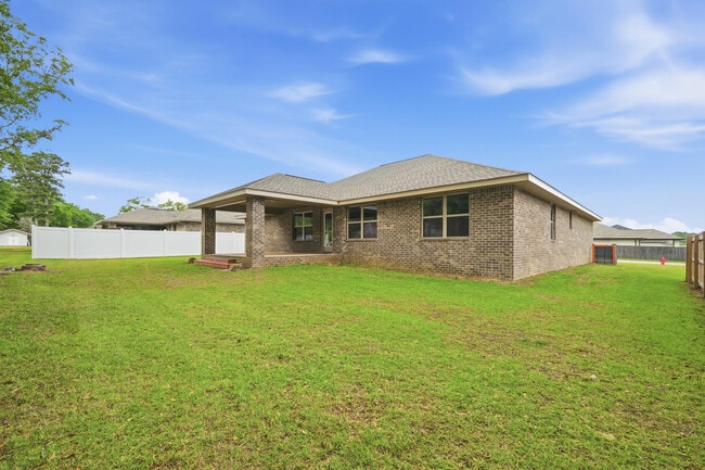 Building Photo - 5810 Crestlake Dr