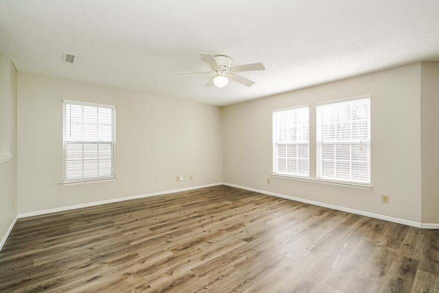 Building Photo - 10841 Zimmerman Ln