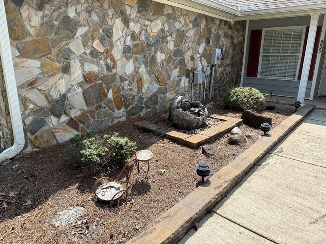 Building Photo - 3925 Cobblestone Bend Dr