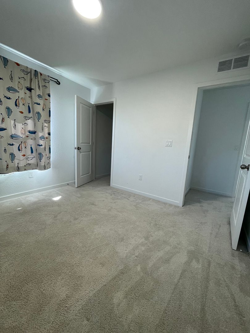 Building Photo - 762 176th Ave