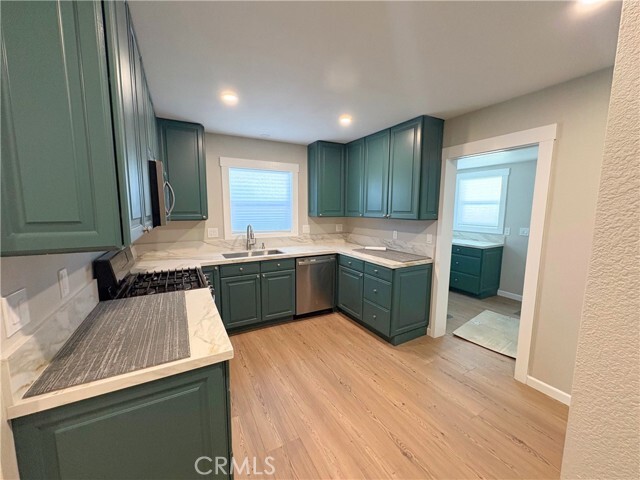 Building Photo - 460 N 3rd Ave