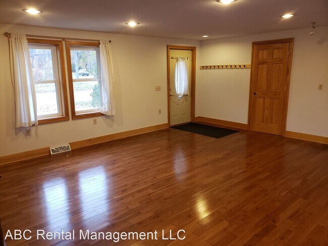 Building Photo - 2 br, 1 bath Apartment - 601 Garfield Ave