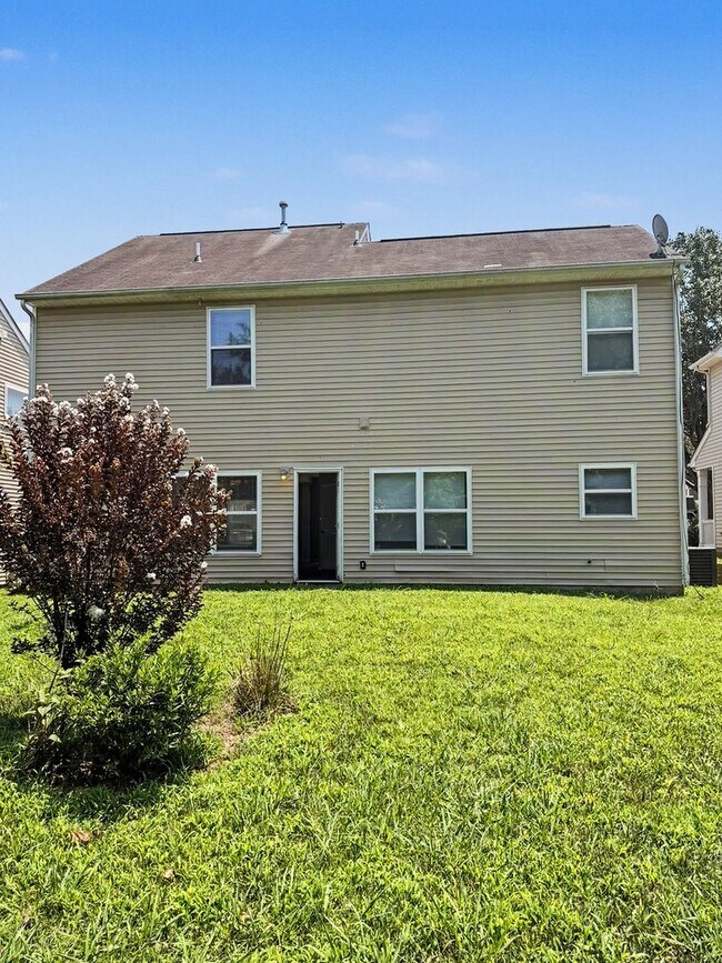 Building Photo - 2717 Forest Grove Ct