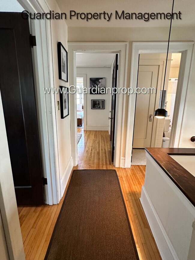 Building Photo - Lake is the Isles Single Family Home, 2 Car Garage, Dishwasher, Fenced Yard