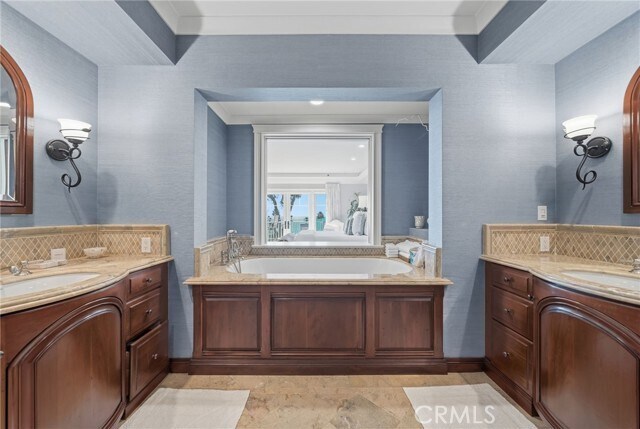 Building Photo - 5 Stickley Dr