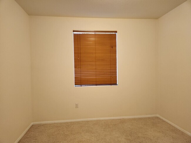 Building Photo - 10180 Deerfield Beach Ave