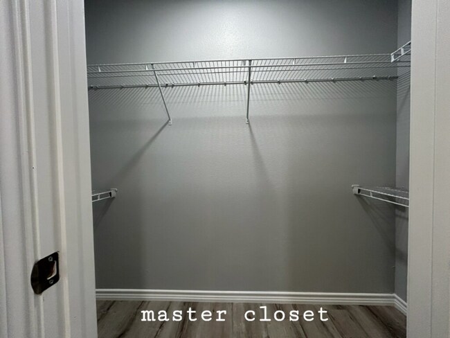 Building Photo - 413 Godfrey St