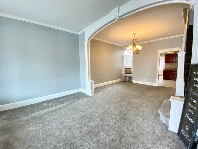 Building Photo - 2709 E Ontario St