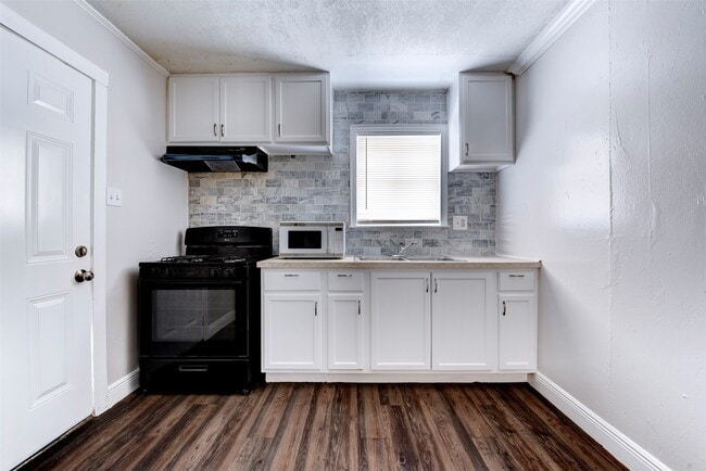 Building Photo - 1209 Cabell St