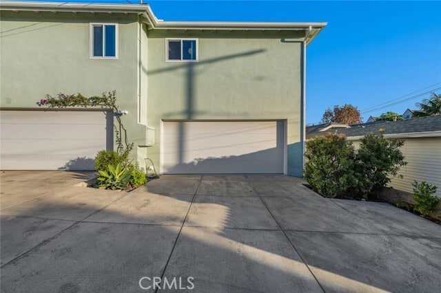 Building Photo - 372 Locust St