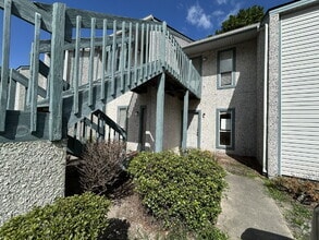 Building Photo - Apartment For Rent