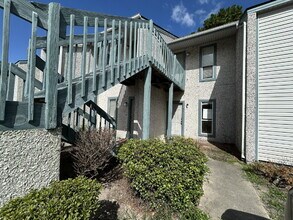 Building Photo - Apartment For Rent