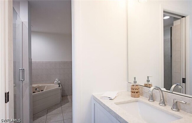 Building Photo - 1281 Diana Ave