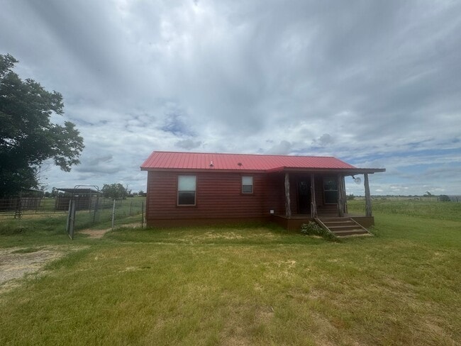 Building Photo - CABIN - Brock ISD - HORSES WELCOME