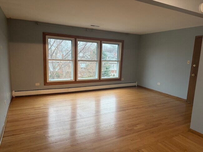 Building Photo - 5124 S Kostner Ave