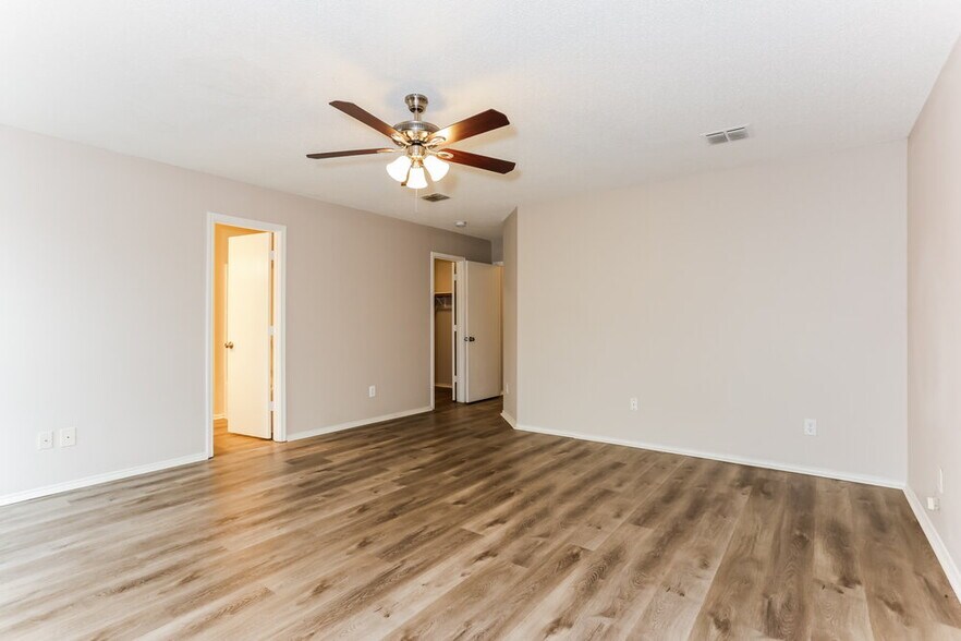 Building Photo - 2365 White Pine Dr