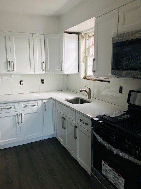 Building Photo - 62 64th St