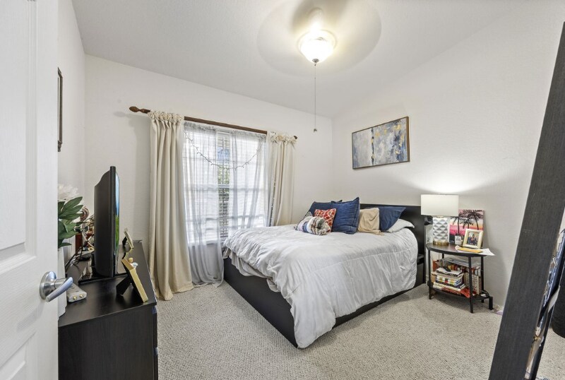 Building Photo - 25727 Lake Amelia Way