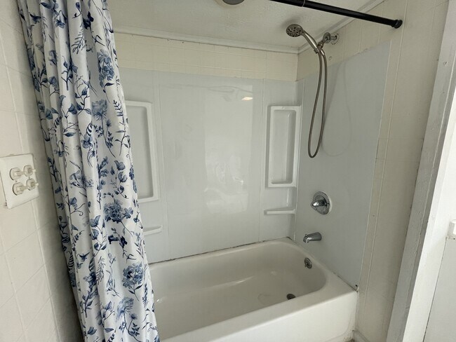 Building Photo - 511 Florida Ave