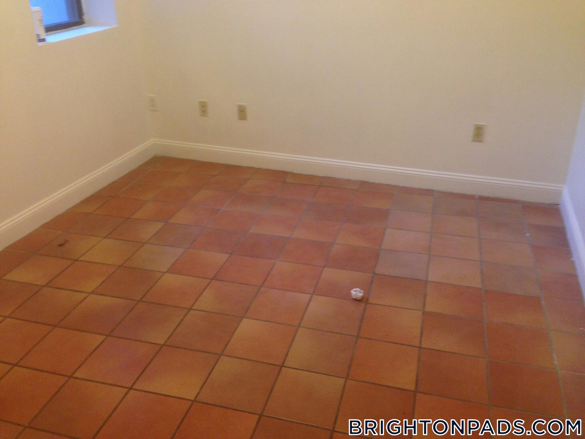 Building Photo - 27 Egremont Rd