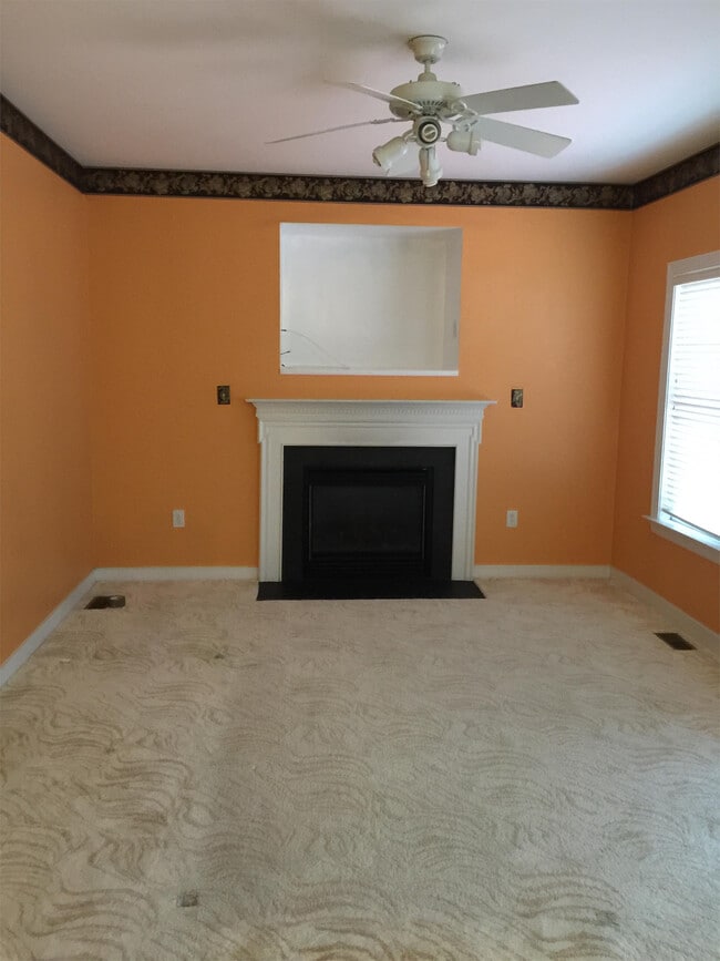 Building Photo - 1834 Rolfe Way