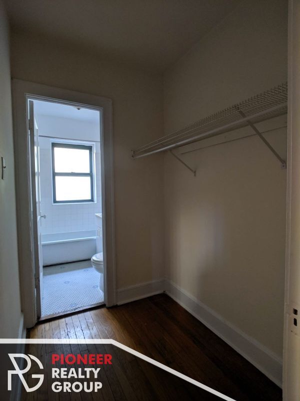 Building Photo - 2336 N Spaulding Ave