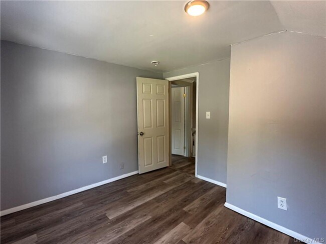Building Photo - 1399 US-44