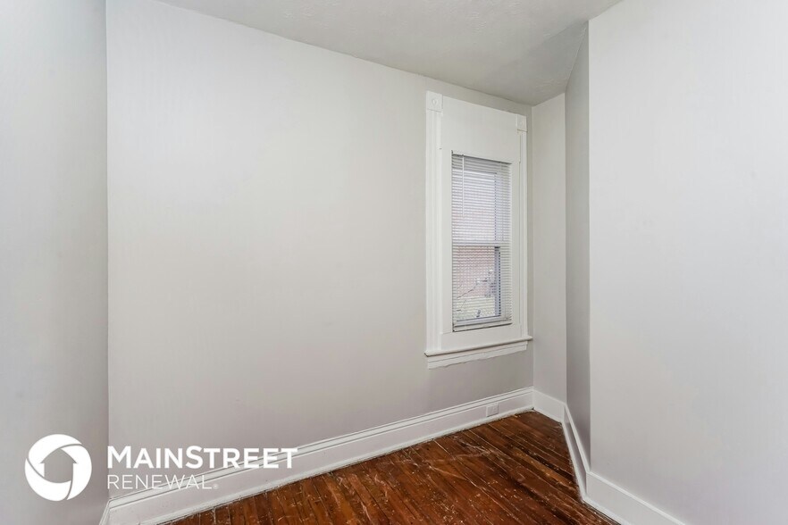 Building Photo - 1420 S 28th St