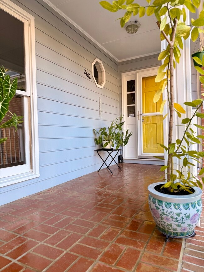 Building Photo - 2612 Leeshire Ct