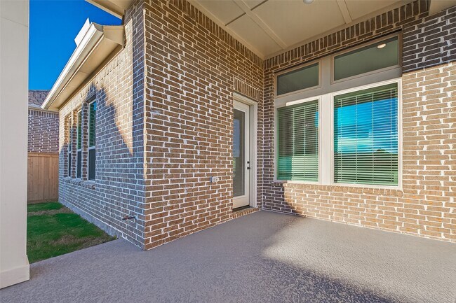 Building Photo - 11219 Peacock Flower St