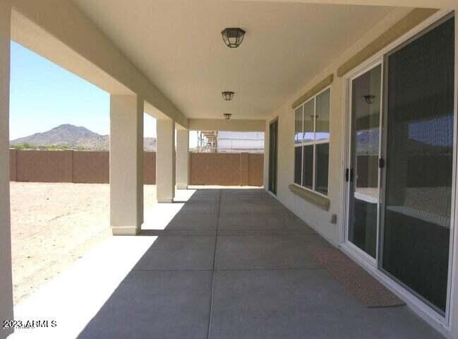 Building Photo - 609 E Pearce Rd