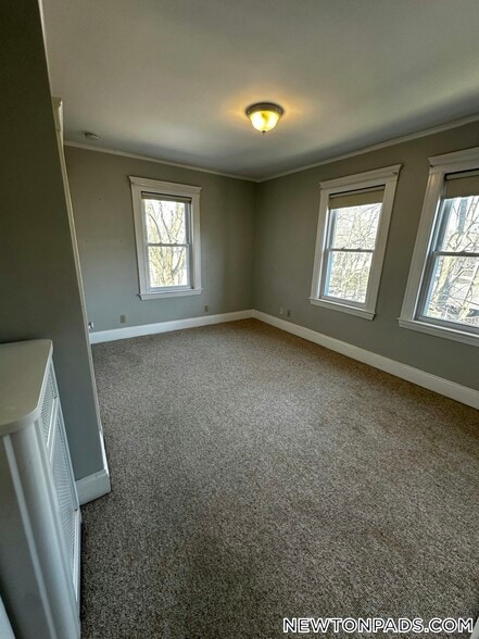 Building Photo - 173 Warren St