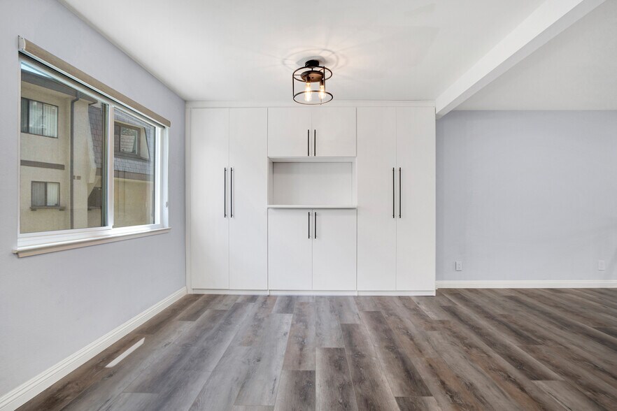Dining Room - 9000 Vanalden Ave