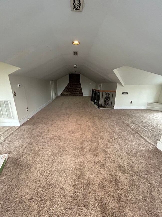 Building Photo - 3/2 House in Old East Rome $1,895