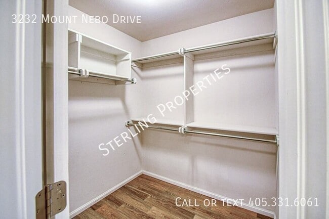 Building Photo - 3232 Mt Nebo Dr