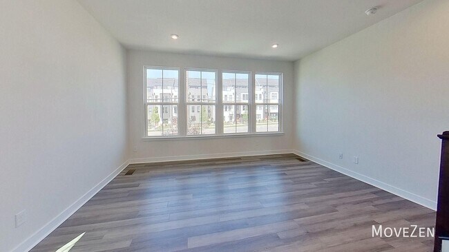 Building Photo - 3645 S Tryon St