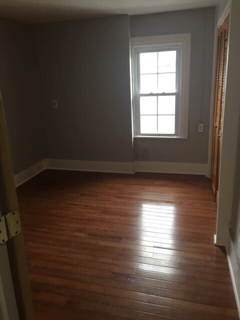 Building Photo - 106 Gregory St