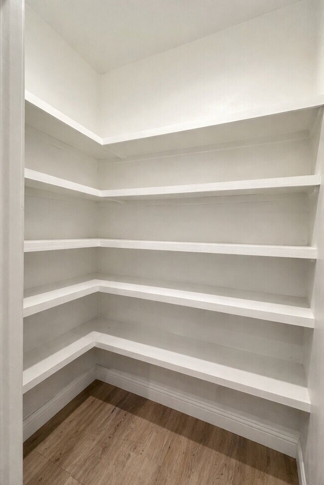 Building Photo - Custom 2023 Parade of Homes Residence